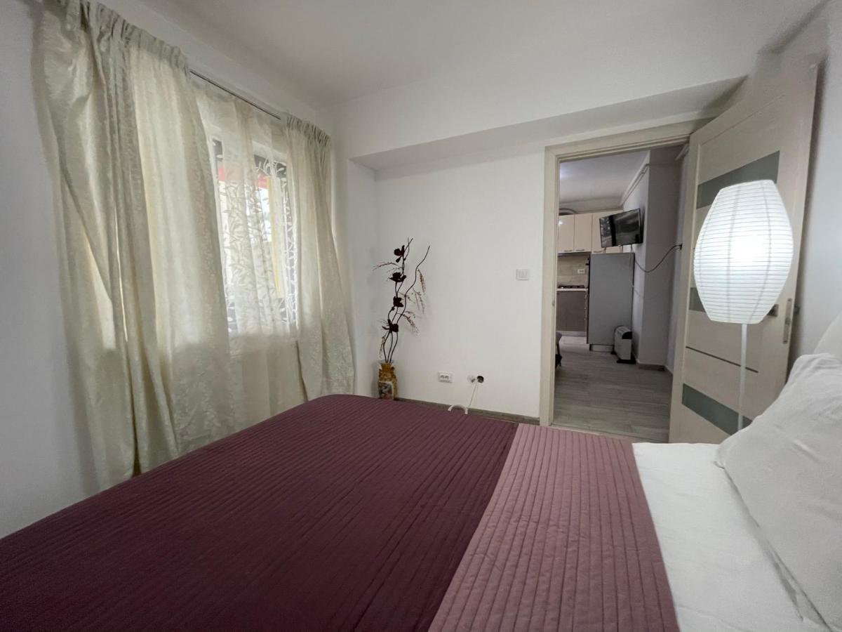 יאשי Renting Solutions Iulius Mall מראה חיצוני תמונה